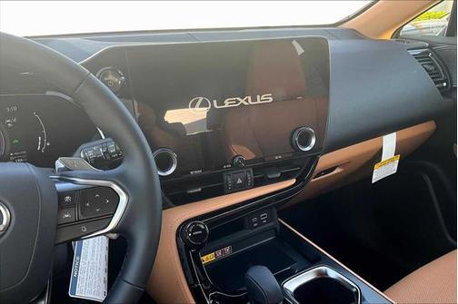 2025 Lexus NX 450h+ Luxury