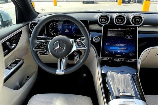 2025 Mercedes-Benz GLC 350e Base