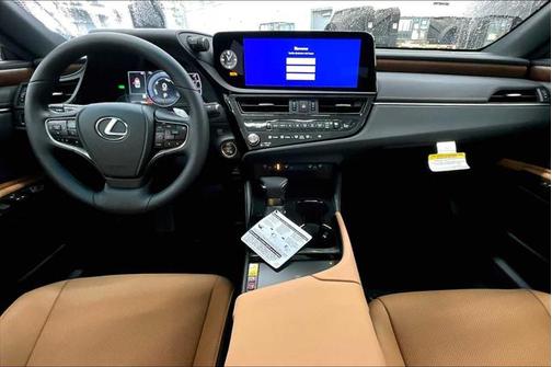 2025 Lexus ES 300h Base