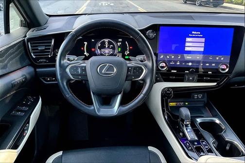 2023 Lexus NX 450h+ Luxury