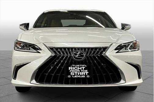 2025 Lexus ES 300h Base