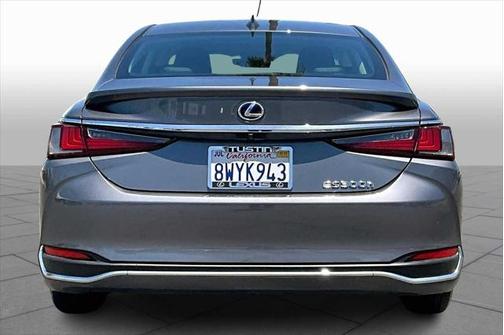 2021 Lexus ES 300h Base