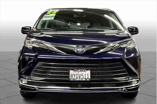 2022 Toyota Sienna XLE 7 Passenger