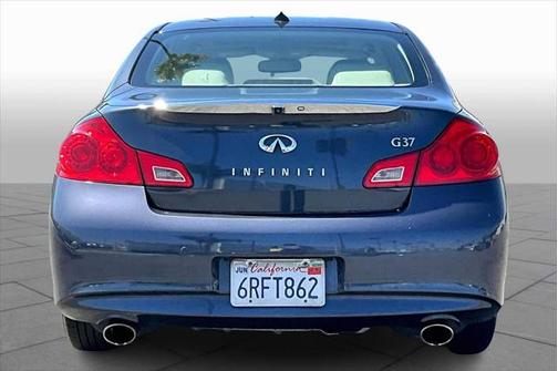 2011 INFINITI G37 Journey