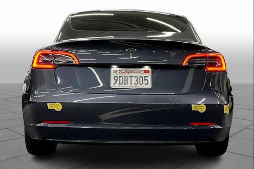 2022 Tesla Model 3 Standard Range