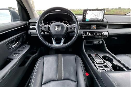 2023 Honda Pilot Touring 8-Passenger