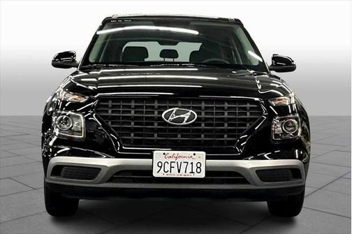2022 Hyundai VENUE SE
