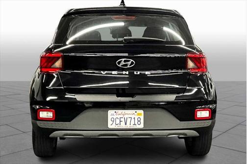 2022 Hyundai VENUE SE