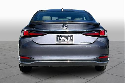 2020 Lexus ES 300h Luxury