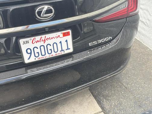 Caviar 2023 Lexus ES 300h F SPORT Handling