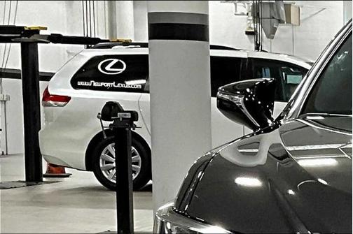 2025 Lexus ES 300h Base
