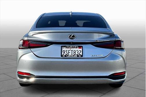 2025 Lexus ES 300h Base