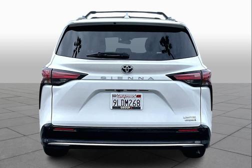 2024 Toyota Sienna Limited