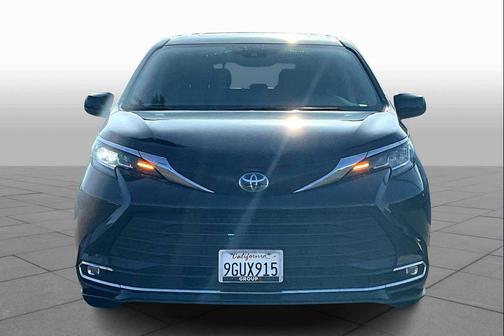 2022 Toyota Sienna XLE 7 Passenger