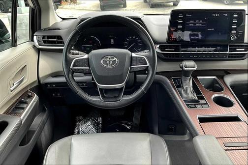 2022 Toyota Sienna XLE 7 Passenger