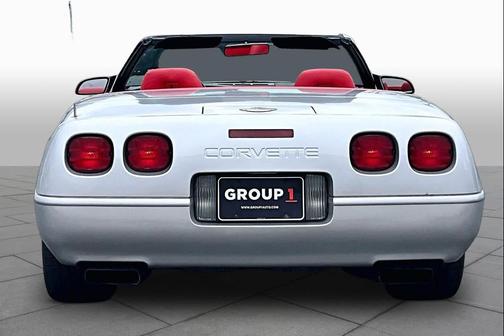 Sebring Silver (Met) 1996 Chevrolet Corvette Base