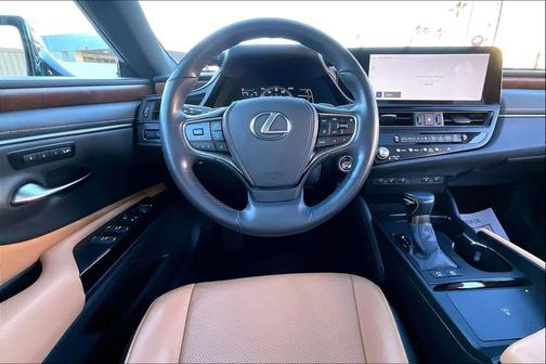 2024 Lexus ES 300h Base