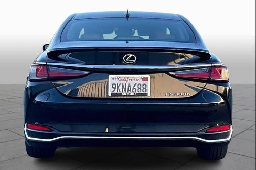 2024 Lexus ES 300h Base