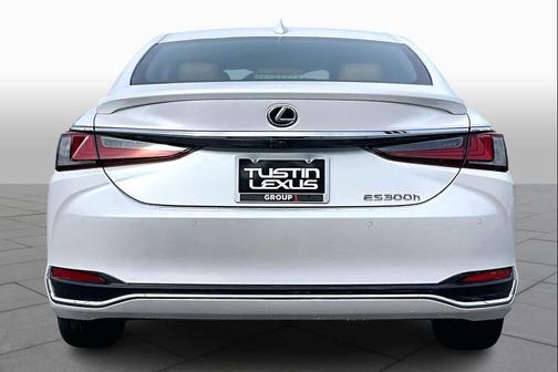 2024 Lexus ES 300h Luxury