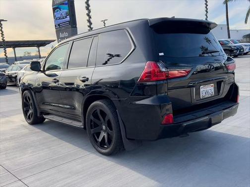2021 Lexus LX 570 Three-Row