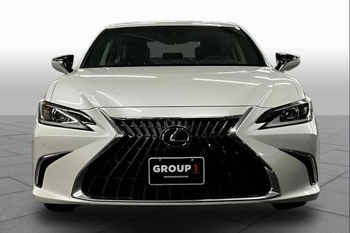 2025 Lexus ES 300h Base