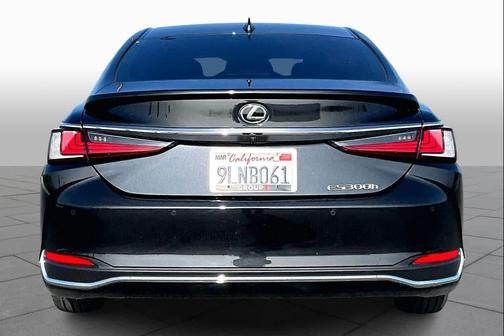 2024 Lexus ES 300h Base