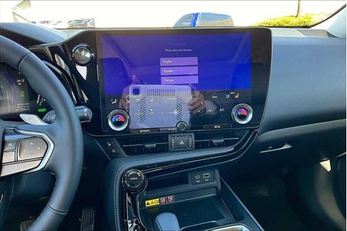 2025 Lexus NX 450h+ Luxury