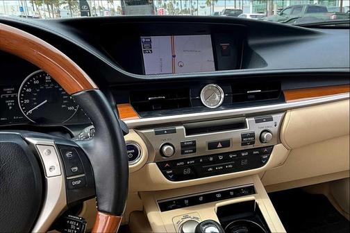 2013 Lexus ES 300h Base