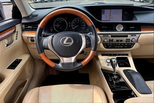 2013 Lexus ES 300h Base