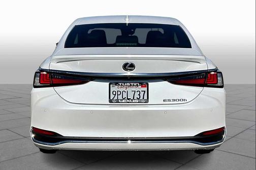 2024 Lexus ES 300h Base