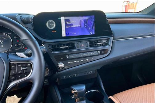 2025 Lexus ES 300h Base