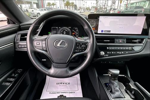 2025 Lexus ES 300h Base