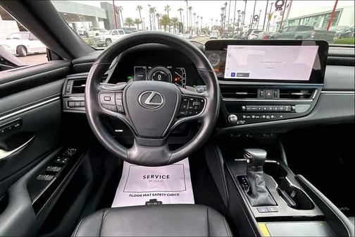 2025 Lexus ES 300h Base