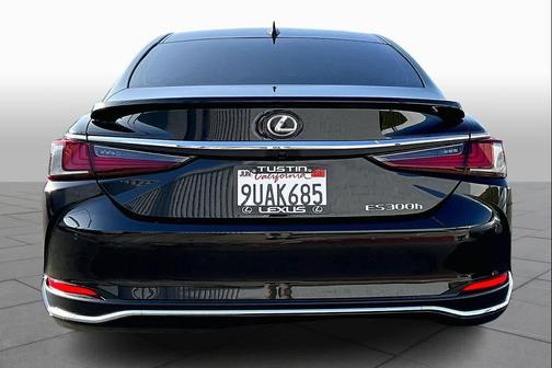 2025 Lexus ES 300h Luxury