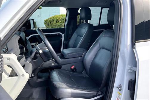 2023 Land Rover Defender 110 SE