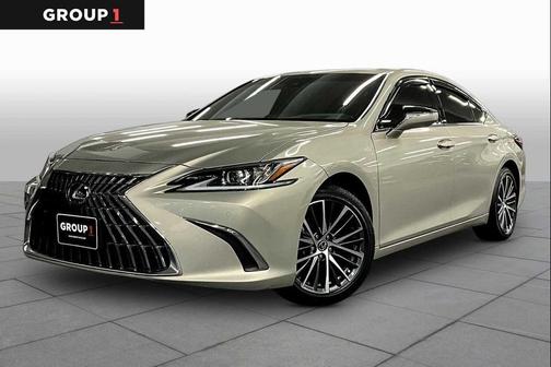 2025 Lexus ES 300h Base