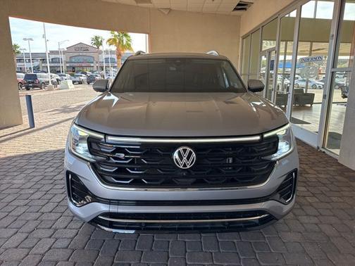 Silver Bird Metallic 2024 Volkswagen Atlas 2.0T SEL PREMIUM R-LINE