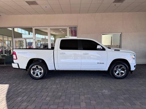 Bright White Clearcoat 2022 RAM 1500 BIG HORN/LONE STAR
