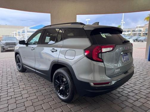 2024 GMC Terrain AT4
