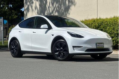 2025 Tesla Model Y Long Range Dual Motor Rear-Wheel Drive
