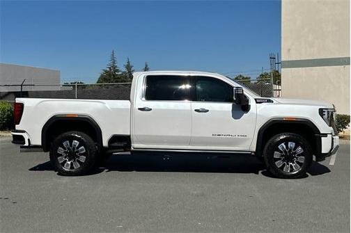 2024 GMC Sierra 2500 Denali