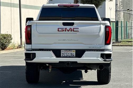 2024 GMC Sierra 2500 Denali