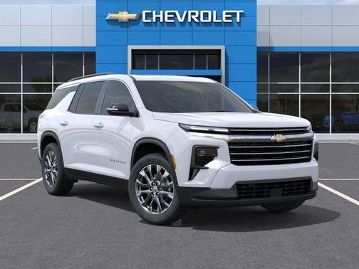 Polar White Tricoat 2026 Chevrolet Traverse LT