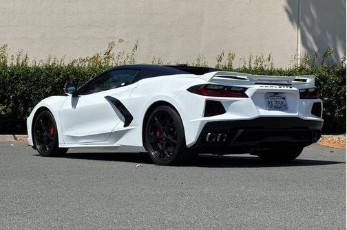 Arctic White 2021 Chevrolet Corvette Stingray w/3LT