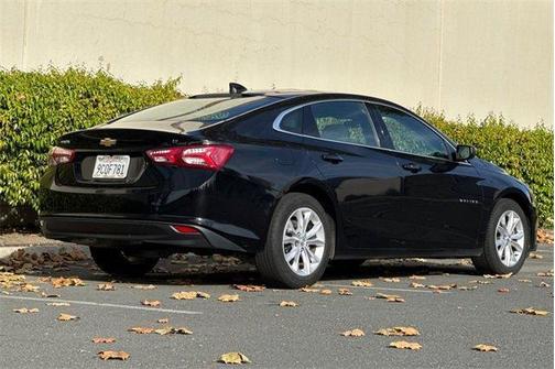 2022 Chevrolet Malibu FWD LT