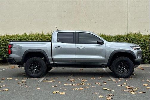 2025 Chevrolet Colorado ZR2