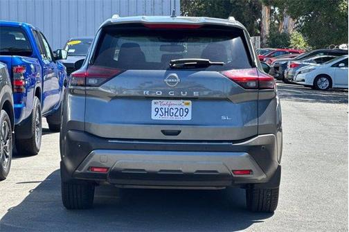 2022 Nissan Rogue SL