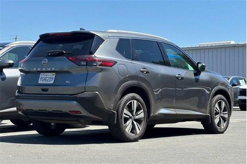 2022 Nissan Rogue SL