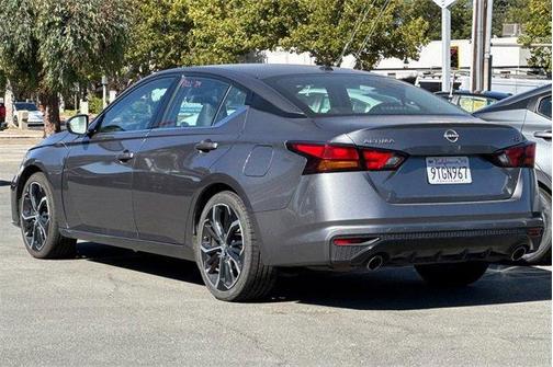 2023 Nissan Altima SR FWD