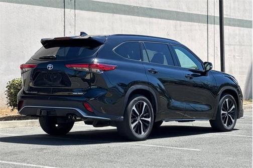 2022 Toyota Highlander XSE